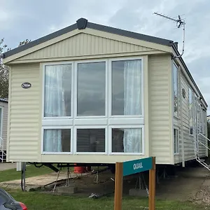  Apartment Coastal Caravan Holidays - Puffin 14 United Kingdom